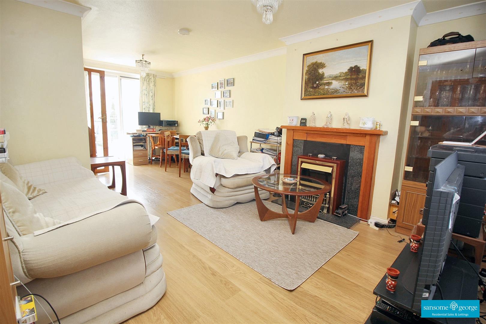 2 bed property in Birdhill Avenue, Reading